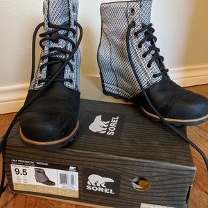 Sorel 1964 Premium Wedge in Black/White Size 9.5